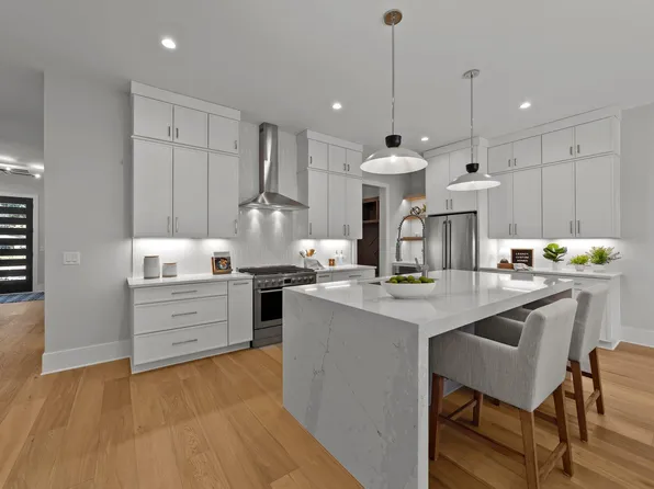 809 Tower St, Raleigh, NC 27607