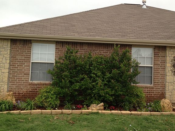 2nd image of 2011 N Briarwood St