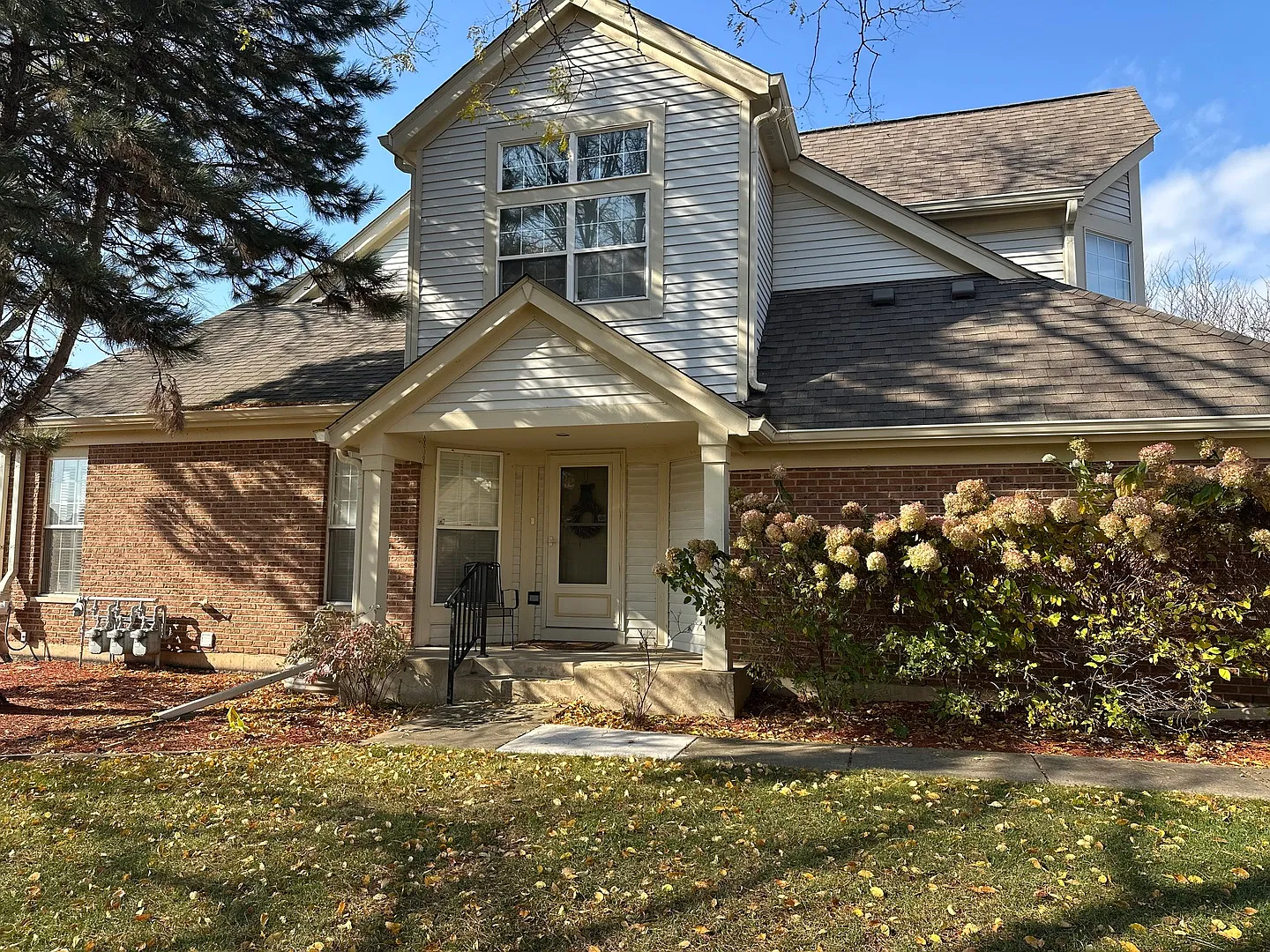 111 Ione Dr Unit A photo 1