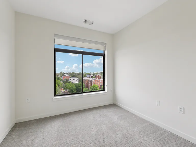 Fahrenheit Apartments — Photo 16