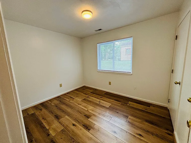 927AB - 410 Houston St. - DM — Photo 10