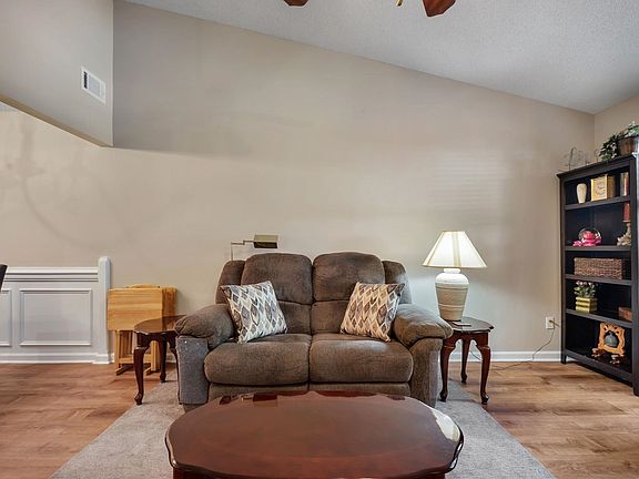 3rd image of 2308 Tina Dr