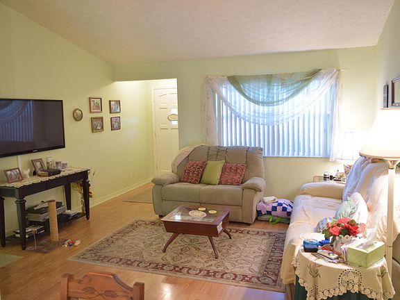 2nd image of 1945 SW Idaho Ln