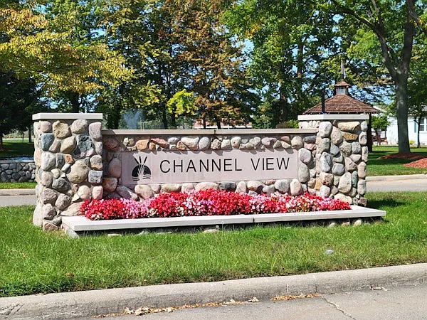 Channel View — Photo 2