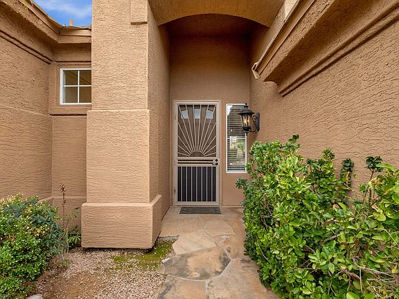 5th image of 885 W Aloe Pl