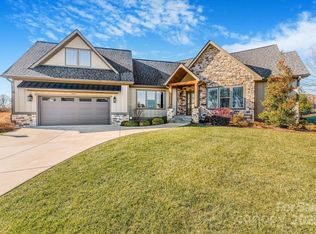 120 Milana Dr, Mills River, NC 28759