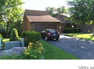 8189 Bluffview Dr, Manlius, NY 13104