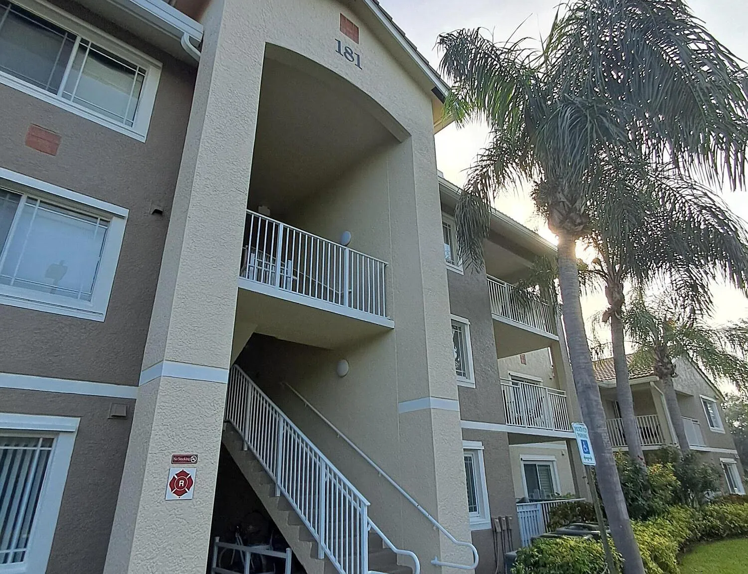 2 bed, 2.0 bath, 1033 sqft, $1,650 — Photo 1