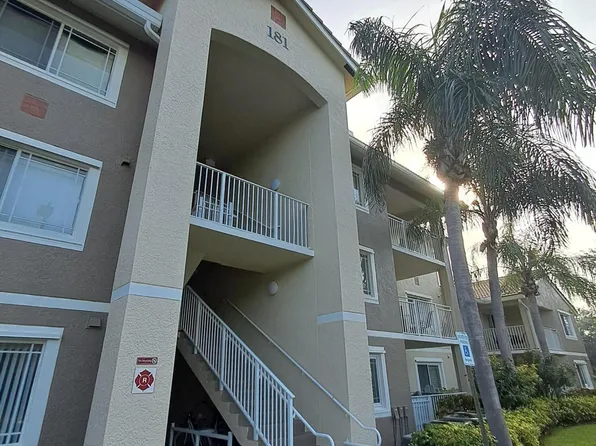 181 SW Palm Dr, Port Saint Lucie, FL