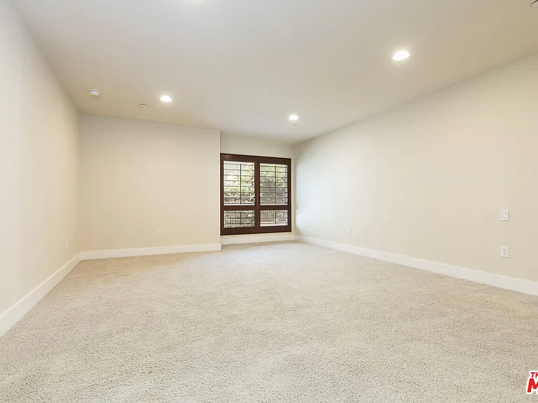 7249 Franklin Ave #201 — Photo 11