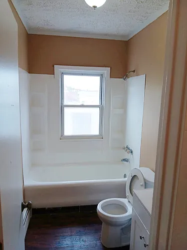 94 Glen St Photo 1