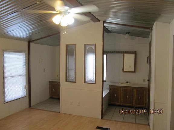 3rd image of 20421 Veronica Ln