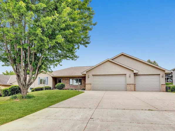 1411 Co Cos Run, Green Bay, WI 54313