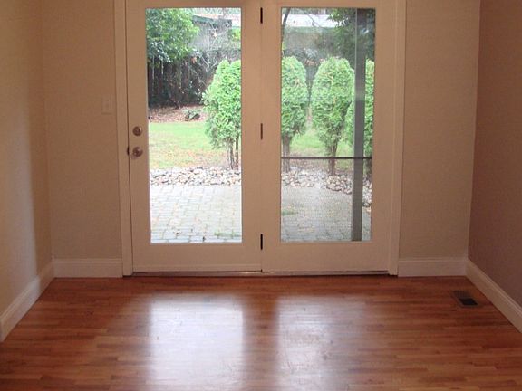 4th image of 5003 25th Ave SE