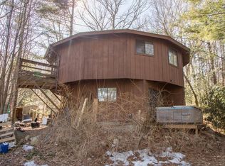 21 Old Pelham Rd, Belchertown, MA 01007