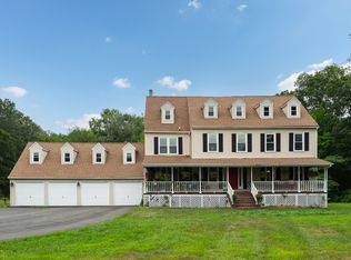 72 Stepstone Hill Rd, Guilford, CT 06437