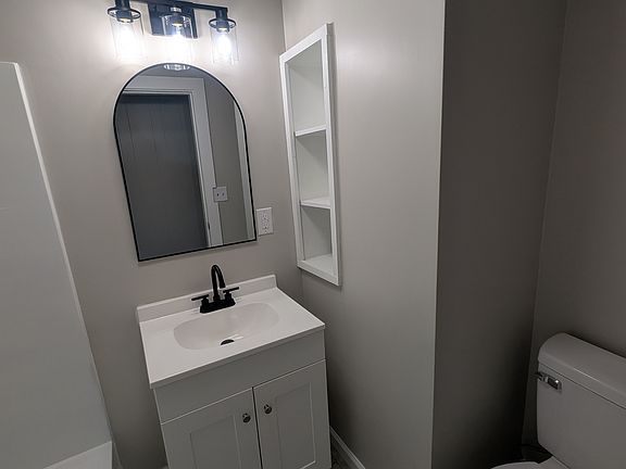 2nd image of 5 Park St #4