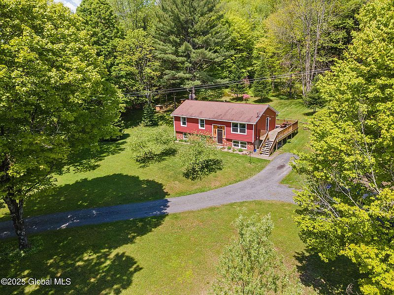 3rd image of 309 Dugway Road