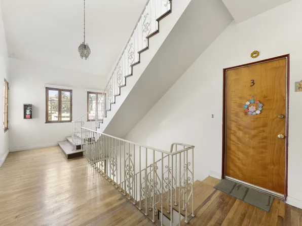 2335-2337 Miramar St.