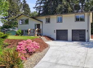 9630 SE Driftwood Dr, Pt Orchard, WA 98367