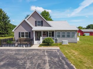 7337 Howe Rd, Bath, MI 48808