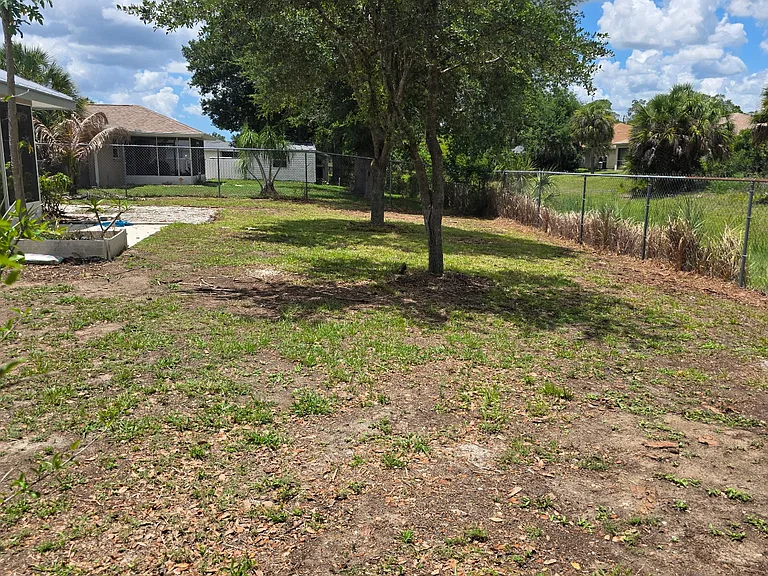 4470 Cazes Ave — Photo 16