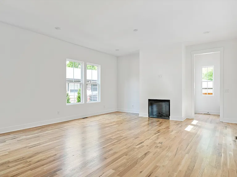 2830 Clifton Ave — Photo 26