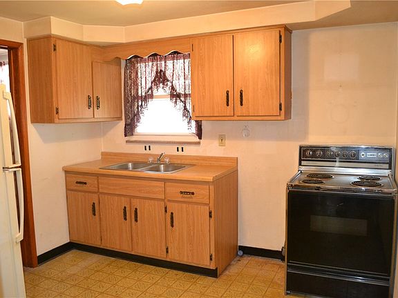 2nd image of 1016 Messineo Ave