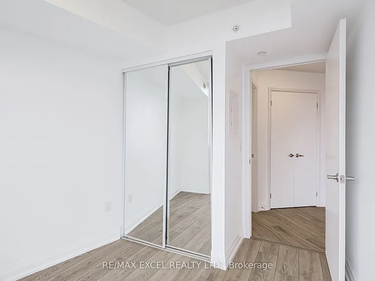 30 Gibbs Rd #1407 — Photo 27