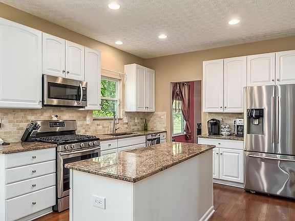 2nd image of 314 Stamford Dr