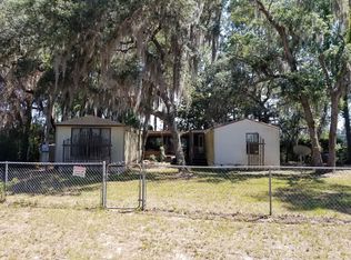 600 Higginbotham Lake Rd, Hawthorne, FL 32640