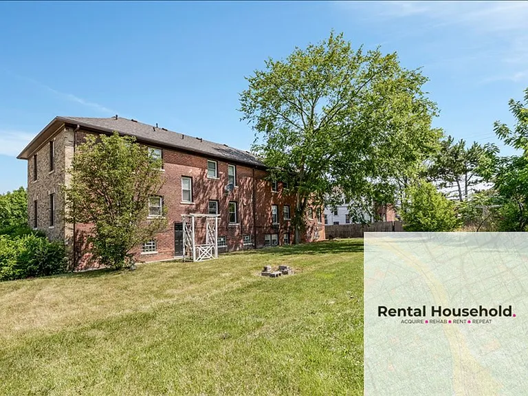14800 E Vernor Hwy — Photo 10