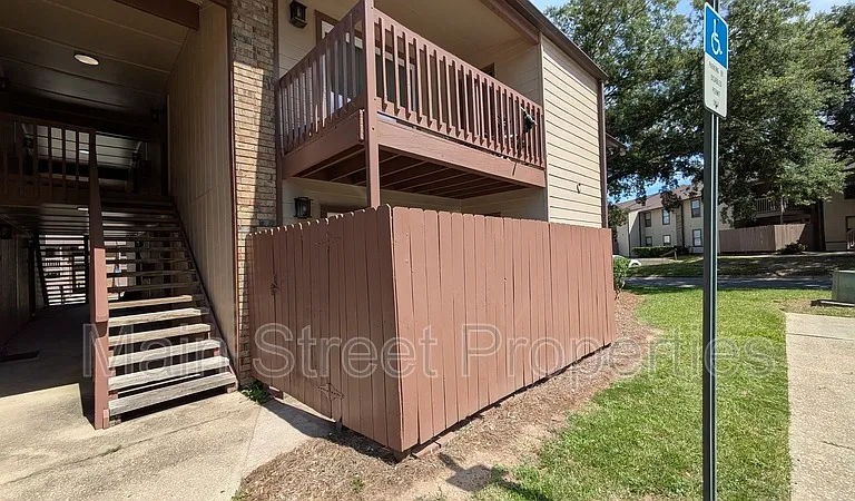2303 W Michigan Ave #C2 — Photo 1