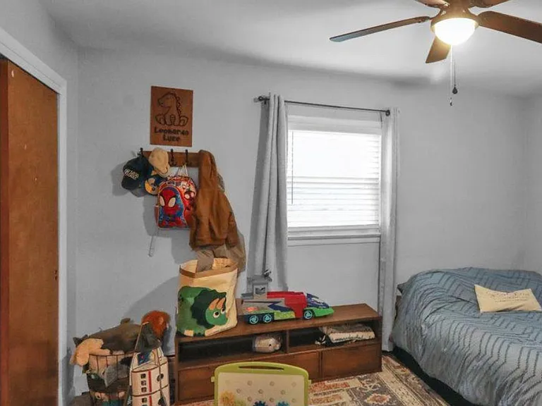 418 Haig Blvd — Photo 6