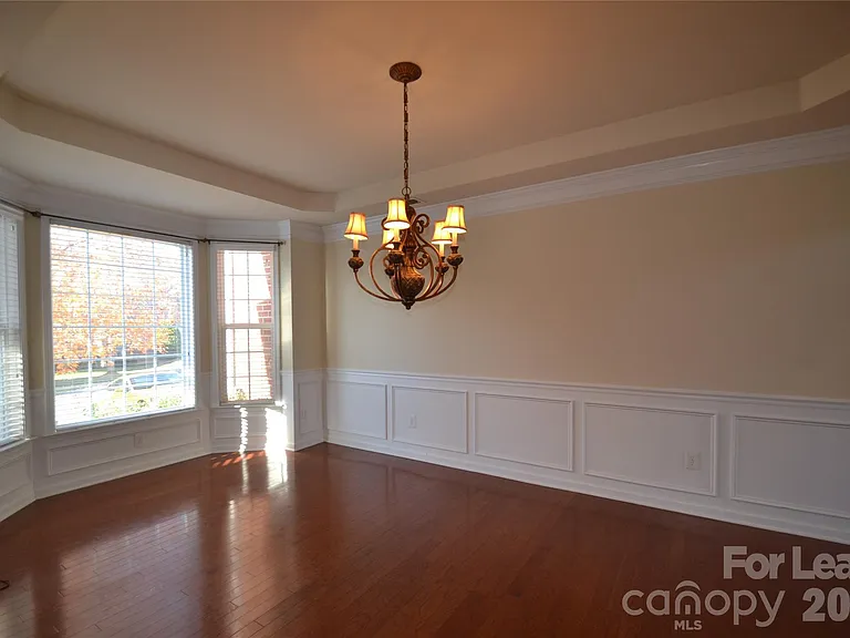 221 Montibello Dr — Photo 7
