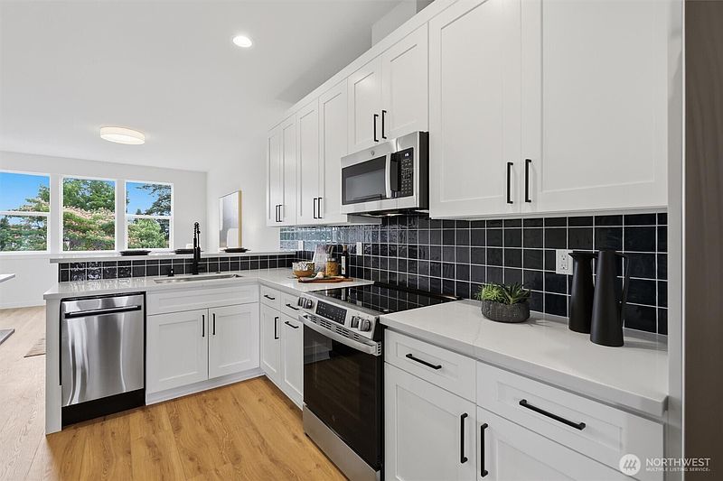 5th image of 1511 Fulton Street #B