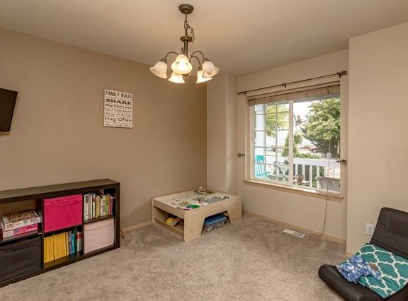 3rd image of 17702 37th Ave E