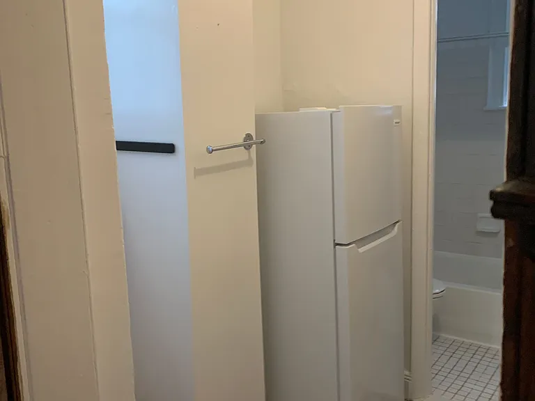735 Saint Nicholas Ave #2R — Photo 10