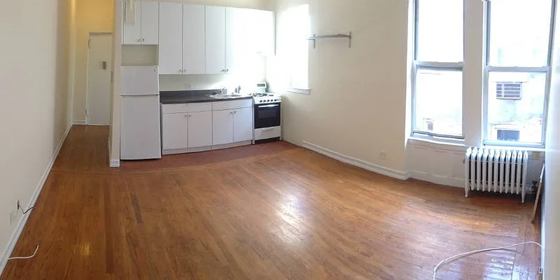 Rented by Moises Farhart, LREB | media 25