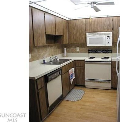 5th image of 2261 Shelly Dr APT C