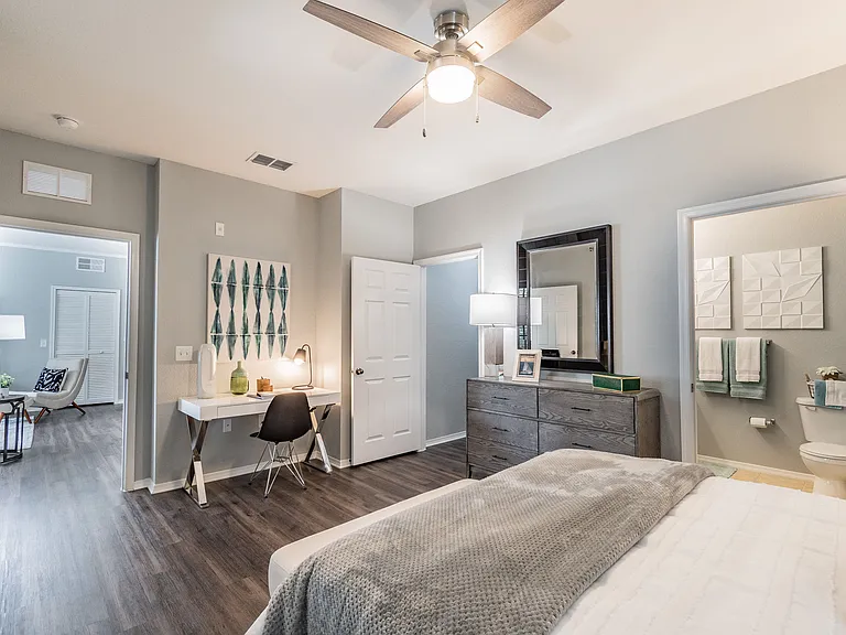 THE PARQ AT CROSS CREEK — Photo 17