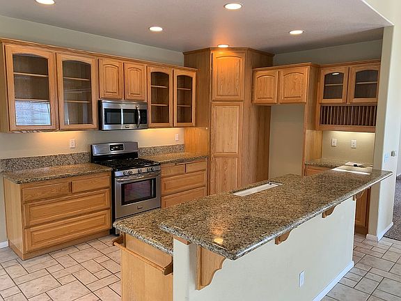 2nd image of 13730 Chinquapin Dr