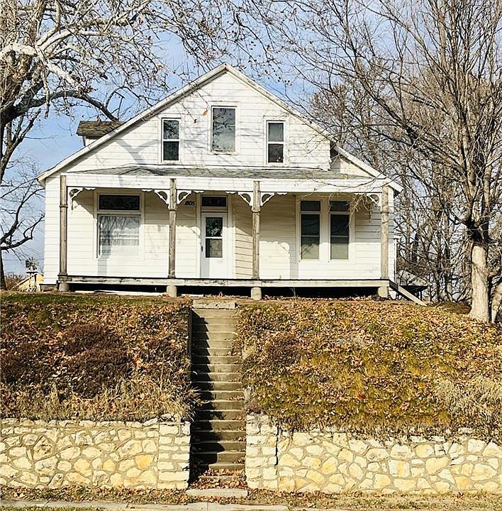 1st image of 1805 Howard St