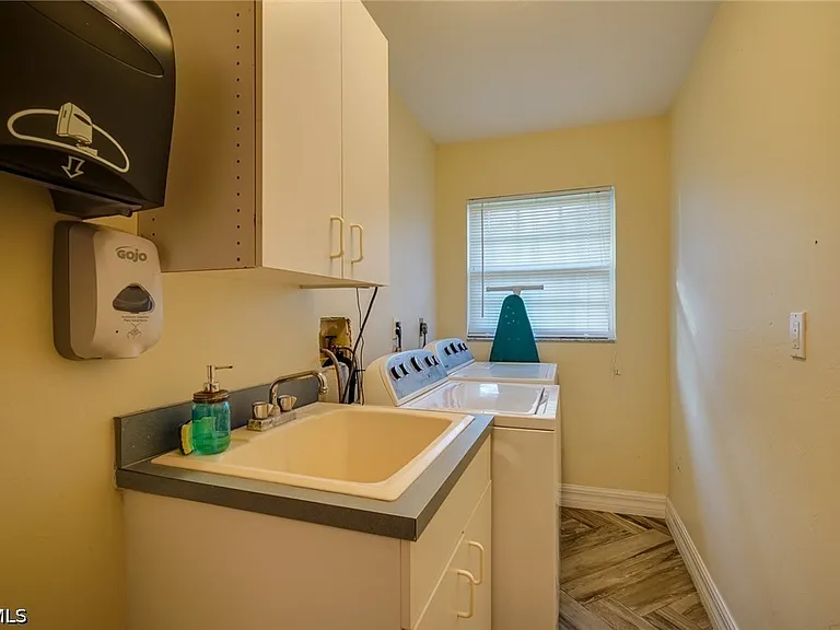 8831 Banyan Cove Cir — Photo 22