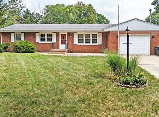 1922 David Dr, Champaign, IL 61821