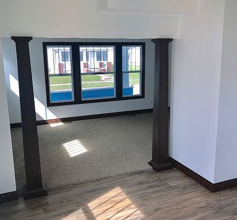 5th image of 311 S Hancock Ave