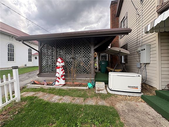 4th image of 349 Olean Rd