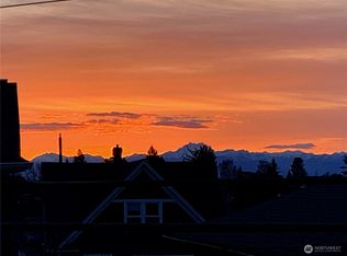 4123 California Ave SW APT 303, Seattle, WA 98116