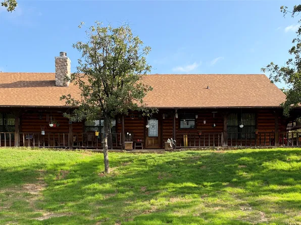 1623 Three Skillet Rd, Springtown, TX 76082