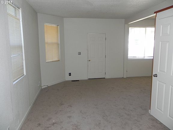 4th image of 8124 N Portsmouth Ave